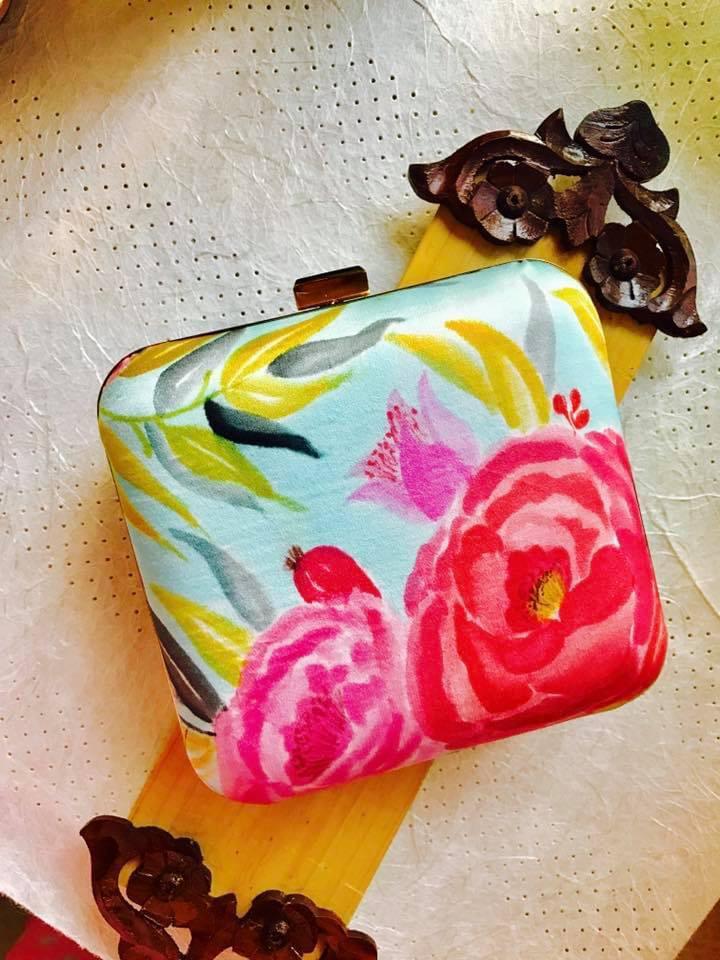 Camellia Clutch